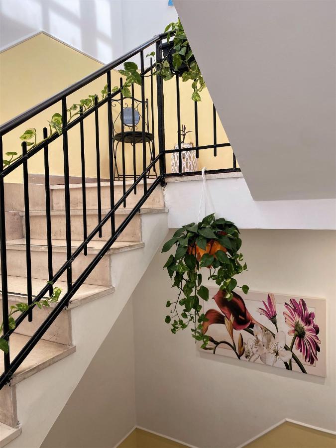 B&B De Nava Suite Ρέτζιο ντι Καλάμπρια Εξωτερικό φωτογραφία